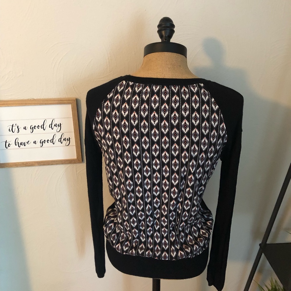 🍁Skies Are Blue Sweater with Aztec Print Back